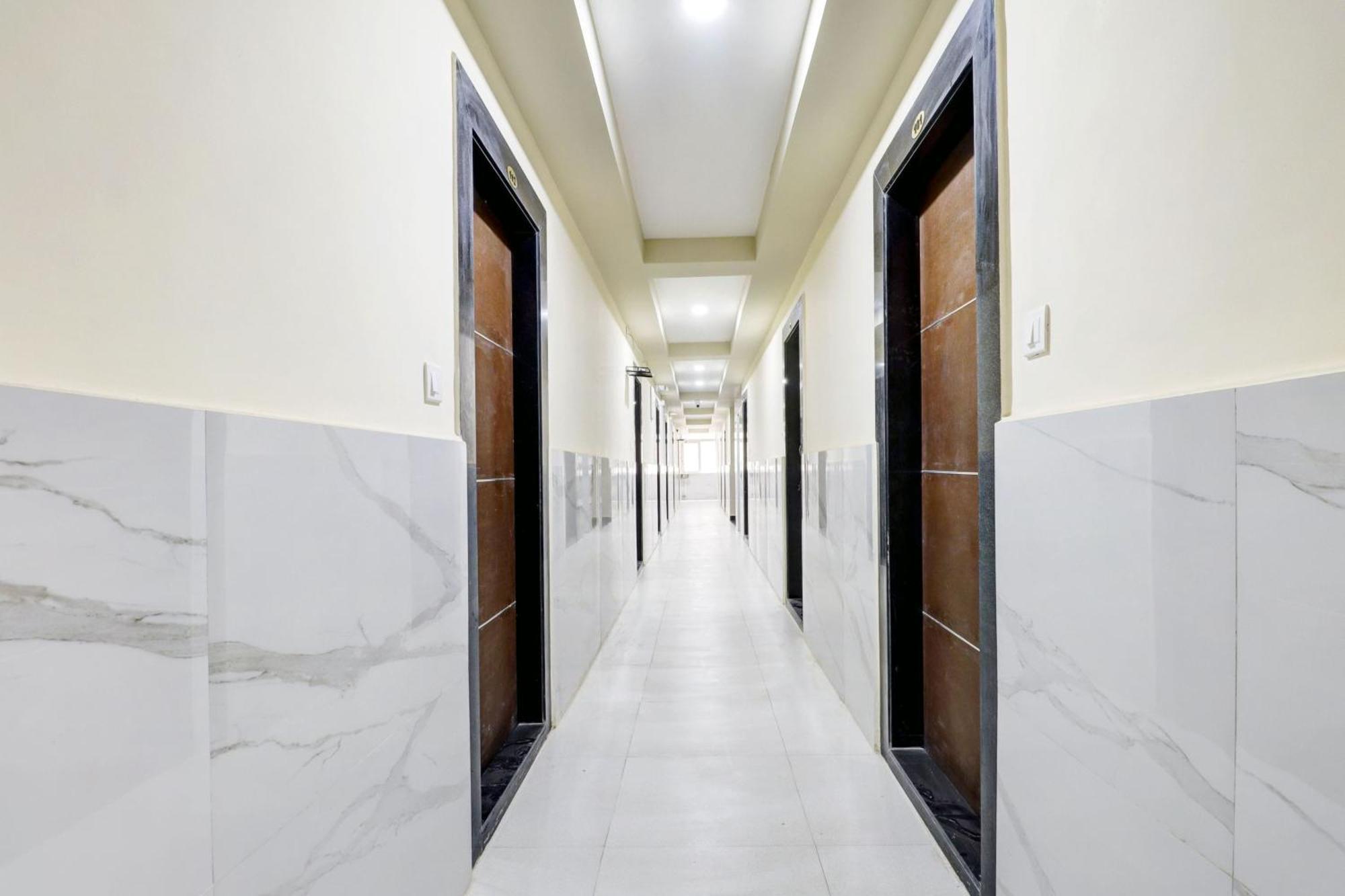 Super Hotel O Sri Harshitha Grand Near Zudio - Star Bazaar, Kundalhalli Gate Bangalore Dış mekan fotoğraf