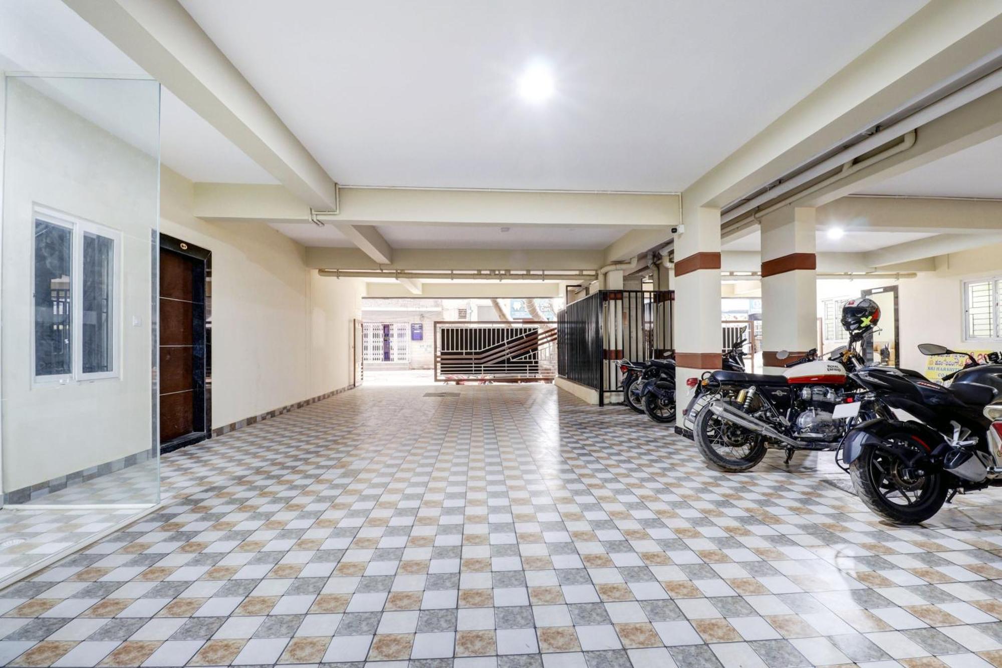Super Hotel O Sri Harshitha Grand Near Zudio - Star Bazaar, Kundalhalli Gate Bangalore Dış mekan fotoğraf